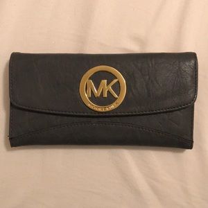 Micheal kors wallet